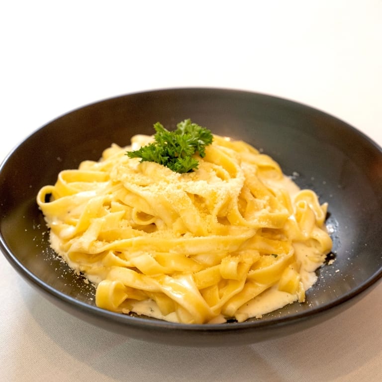 Delicious Fettuccine Alfredo and More Italian Classics
